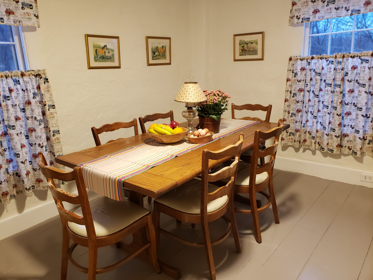 Large One Bedroom Apartment on Farm - Photo 3