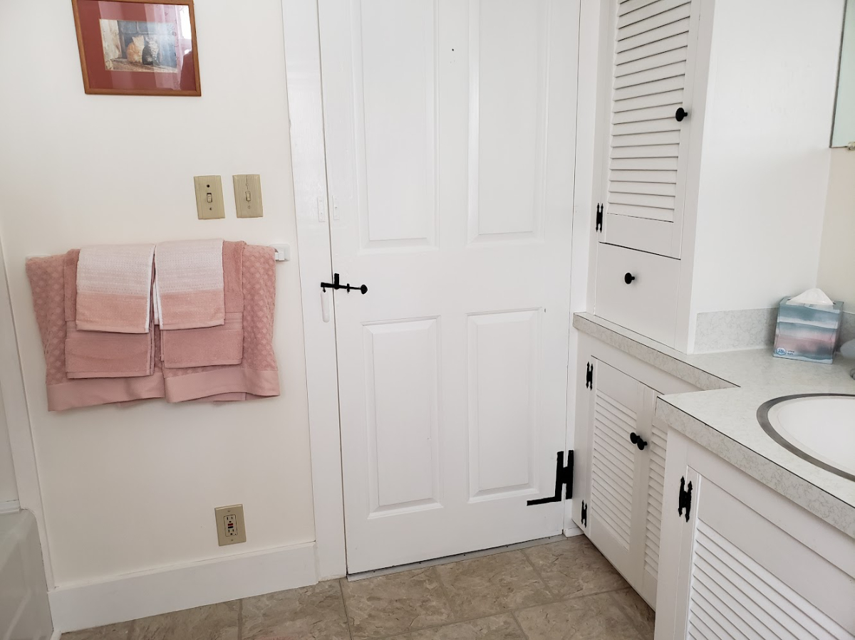 Large One Bedroom Apartment on Farm - Photo 6