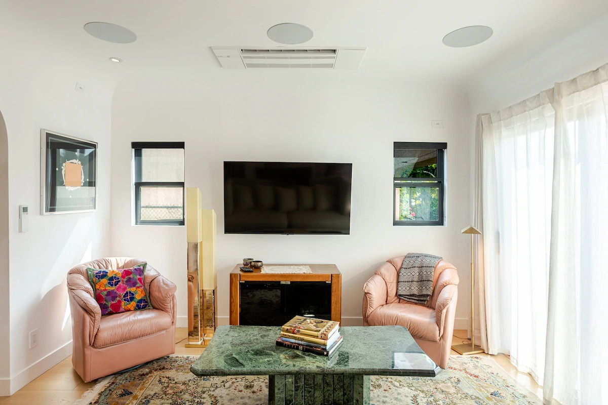 1BR Spanish Bungalow / Luxury Vintage Charm & Walkable / EV Charger - Photo 2