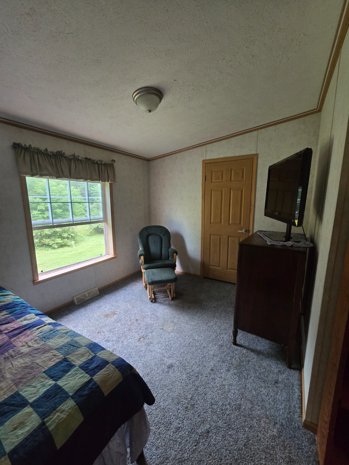 Castleton feels secluded yet close to everything! - Photo 7