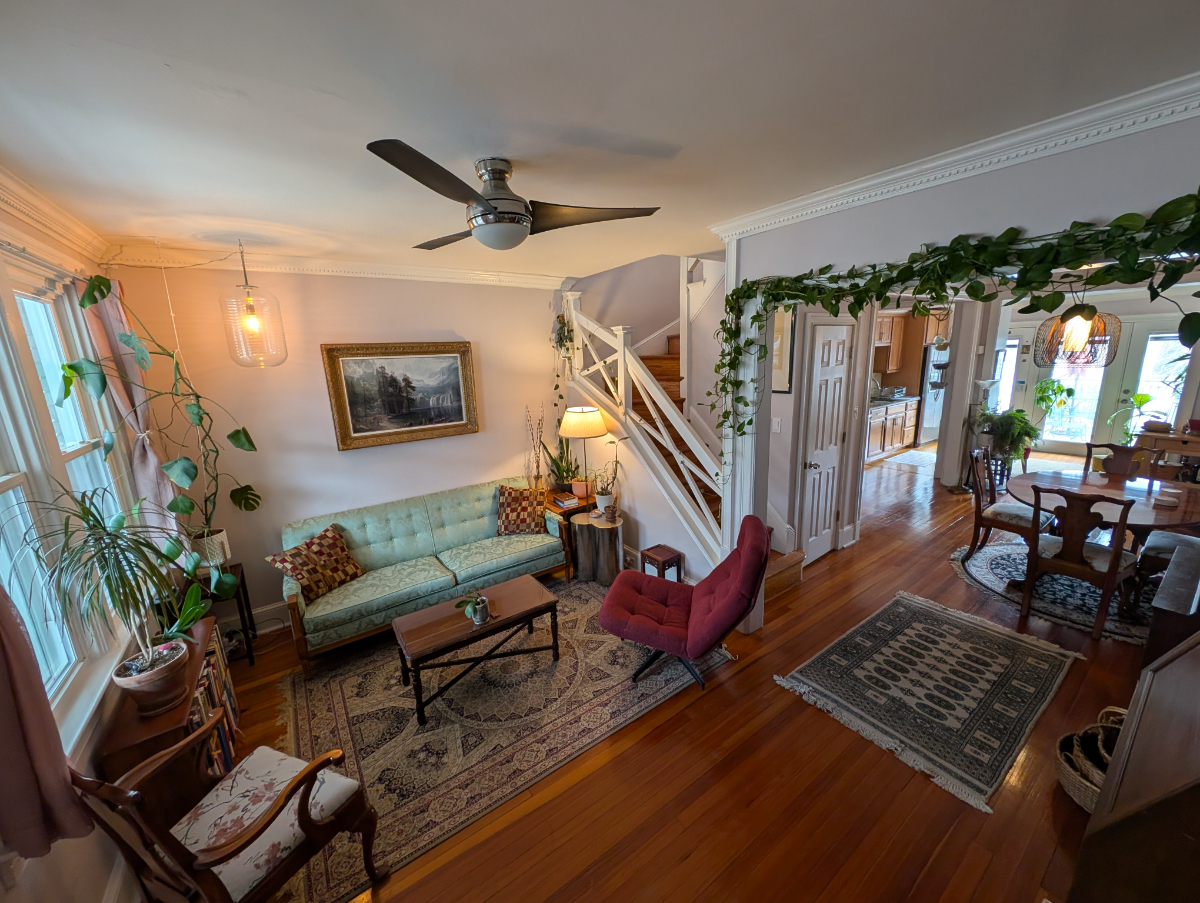 Cozy DC rowhouse with well-stocked kitchen - Photo 5