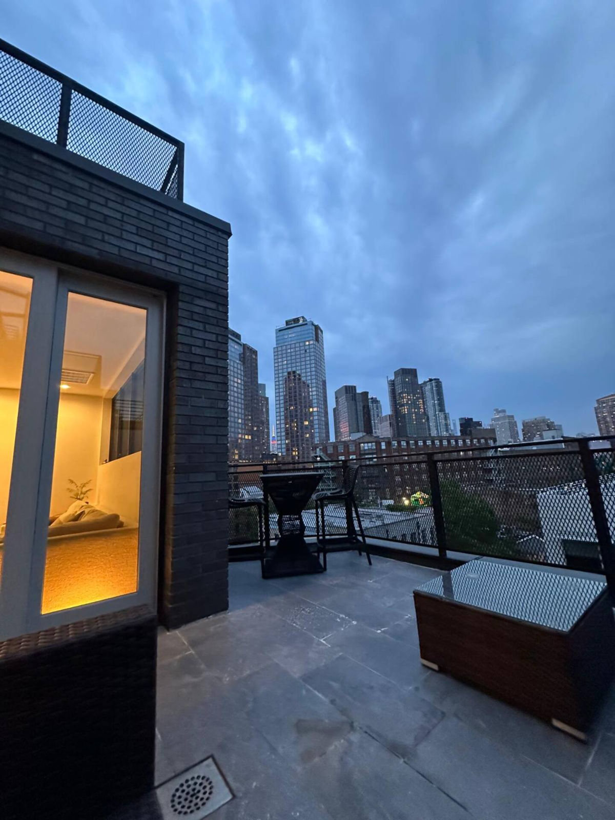 Luxury 3BR Penthouse in Greenpoint, Brooklyn - Fully Furnished - Photo 7