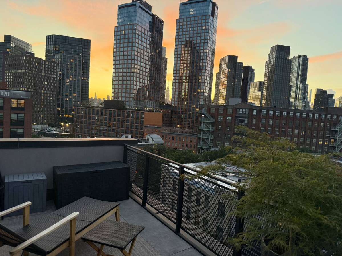 Luxury 3BR Penthouse in Greenpoint, Brooklyn - Fully Furnished - Photo 10