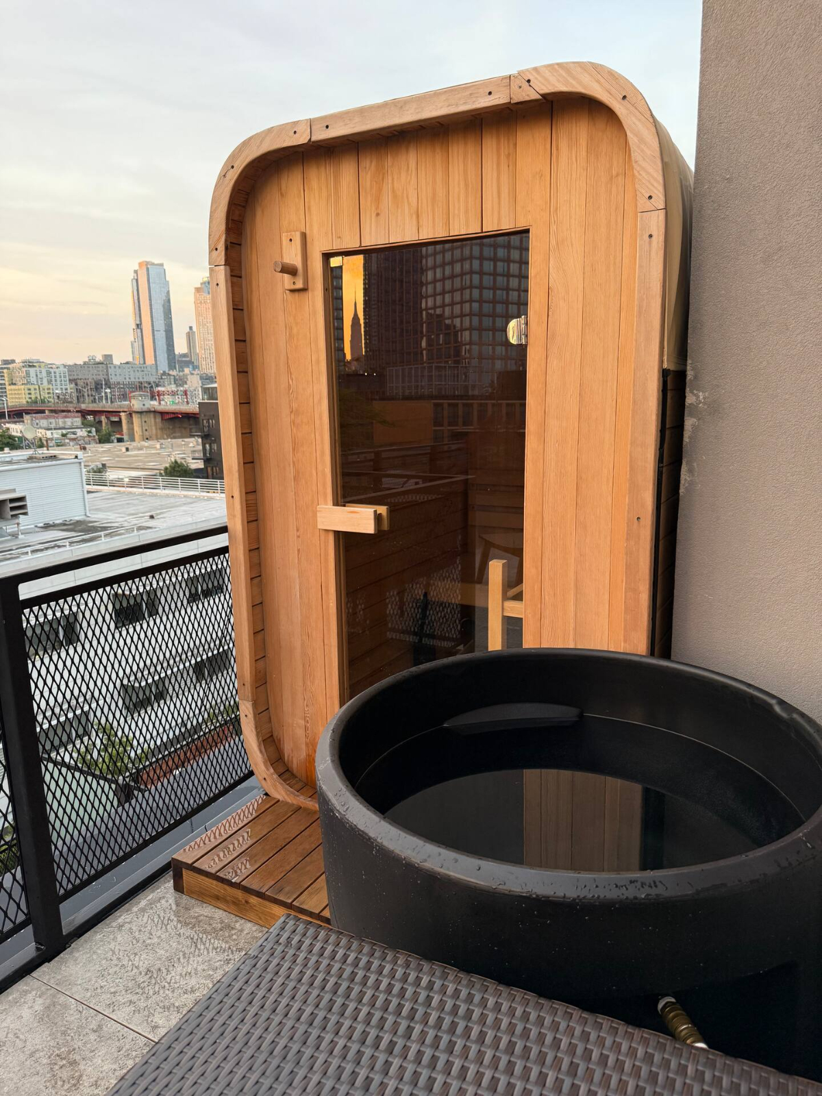 Luxury 3BR Penthouse in Greenpoint, Brooklyn - Fully Furnished - Photo 8