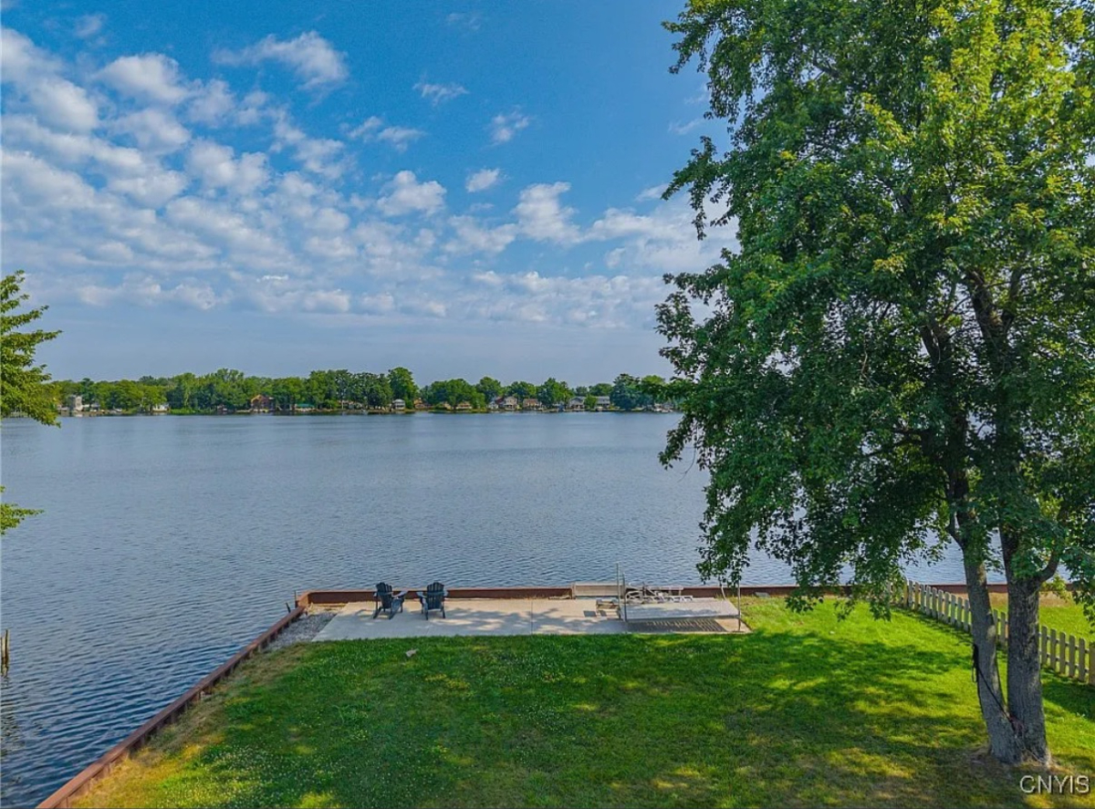 Lakeside Retreat just minutes from Syracuse and new MICRON site - Photo 2