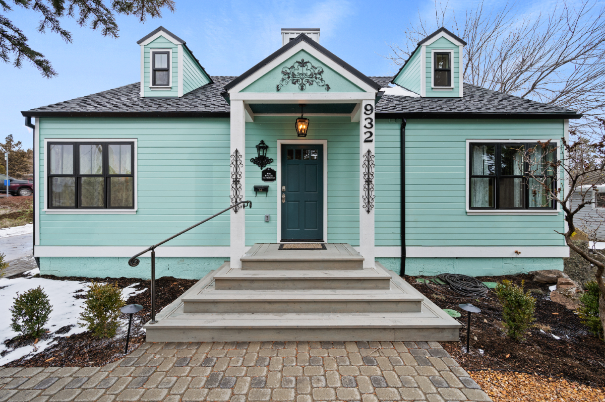 Private 3BR/2BA Midtown | Hot Tub | W/D | Near St. Charles | Utilities Included - Photo 3