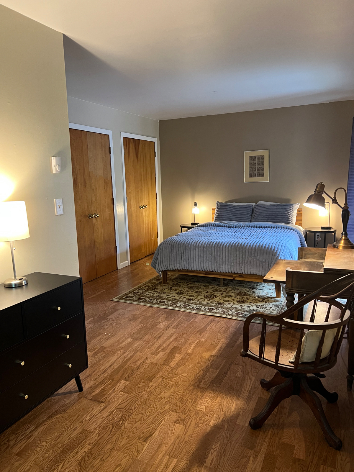 Cozy 2 Bedroom Apartment - Photo 7