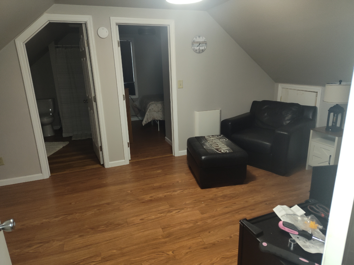 Guest House Top Floor - Photo 5