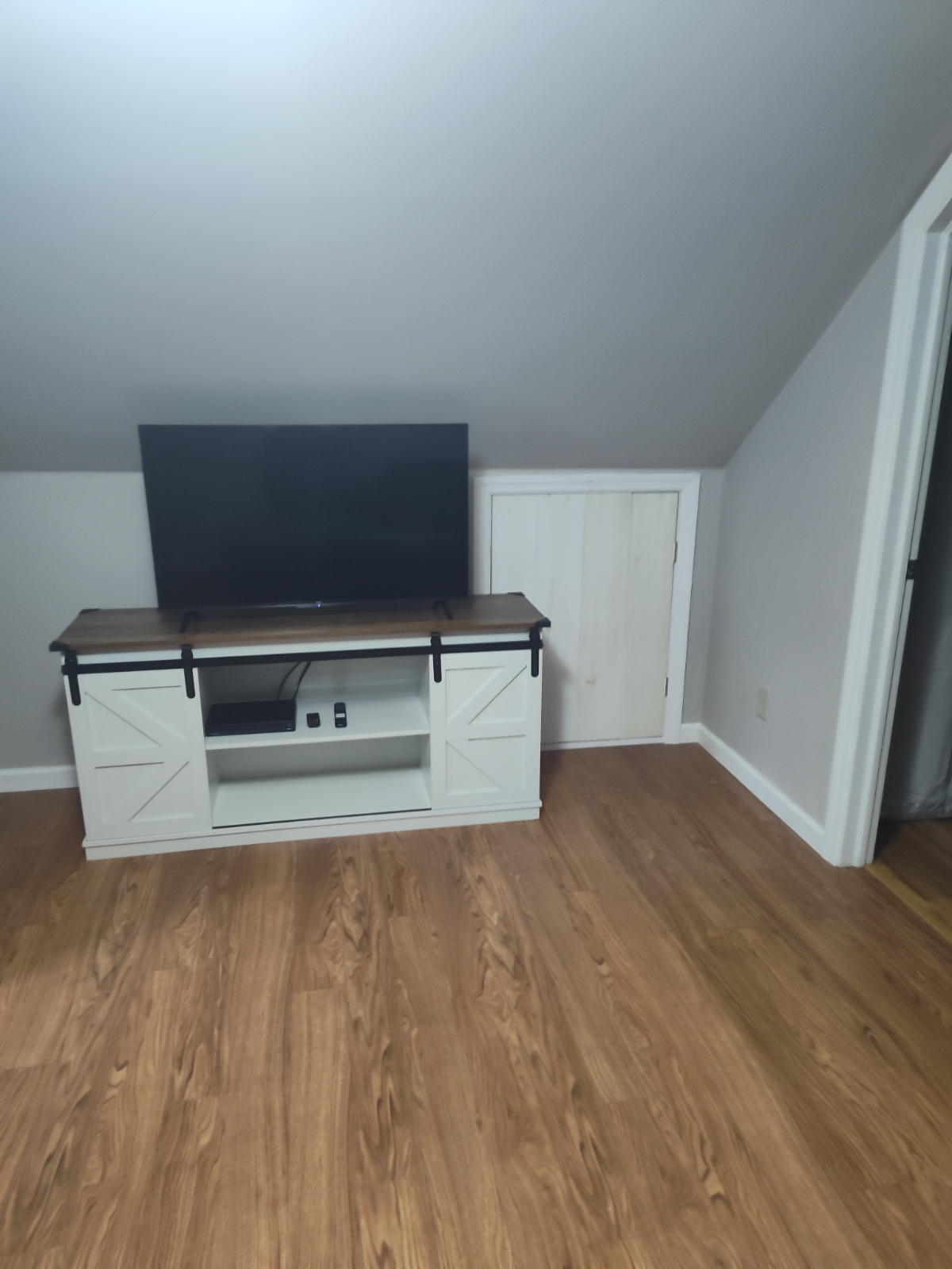Guest House Top Floor - Photo 6