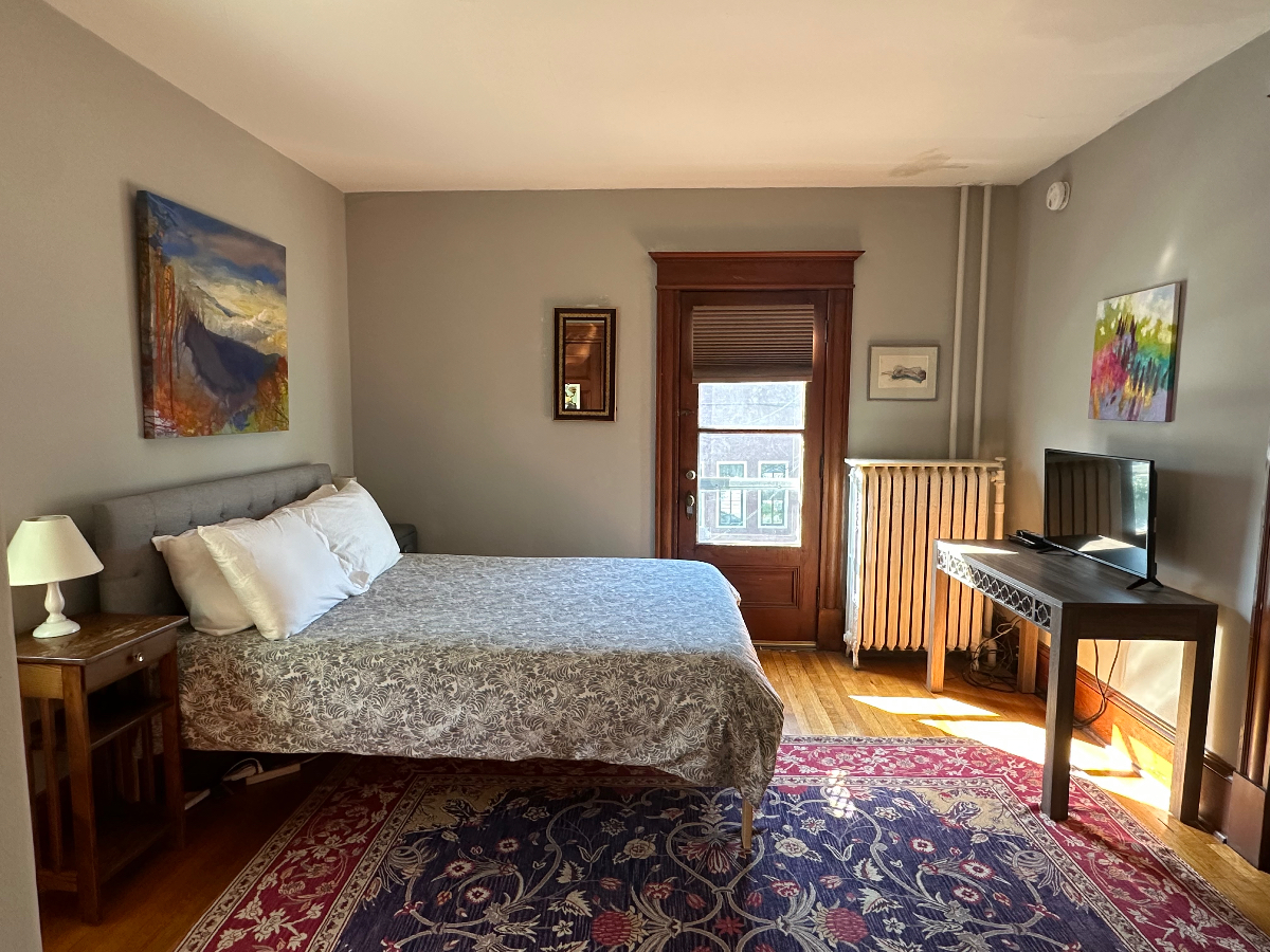 1 bedroom unit downtown - Photo 2