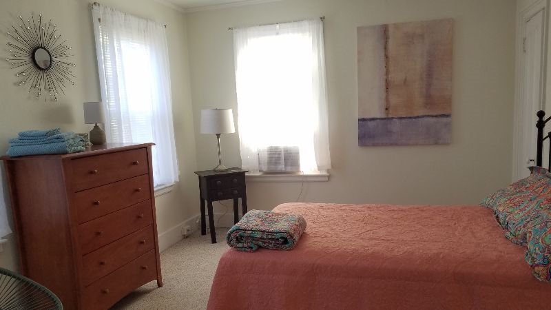 Intown Apartment Close to Everything - Photo 1