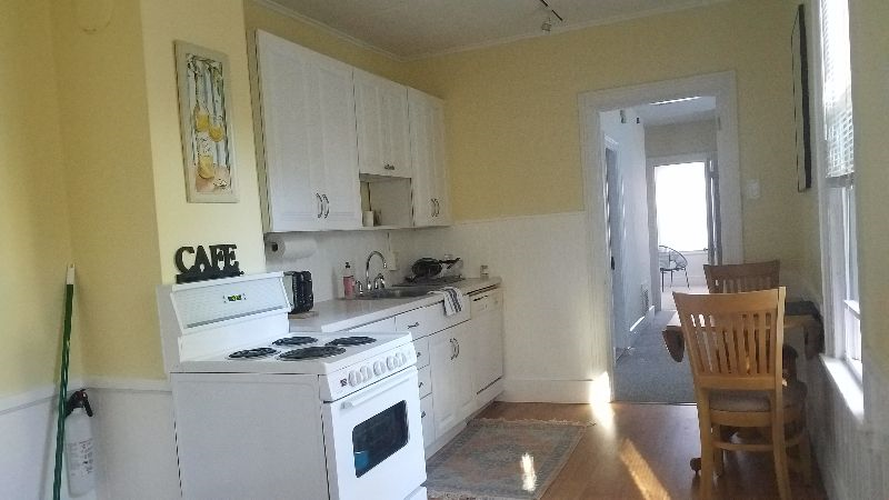 Intown Apartment Close to Everything - Photo 6