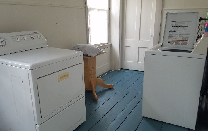 Intown Apartment Close to Everything - Photo 10