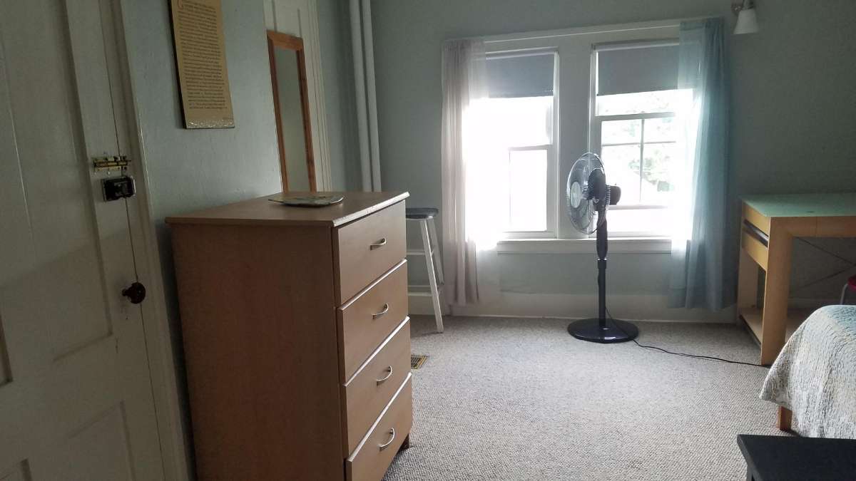 Intown Apartment Close to Everything - Photo 4