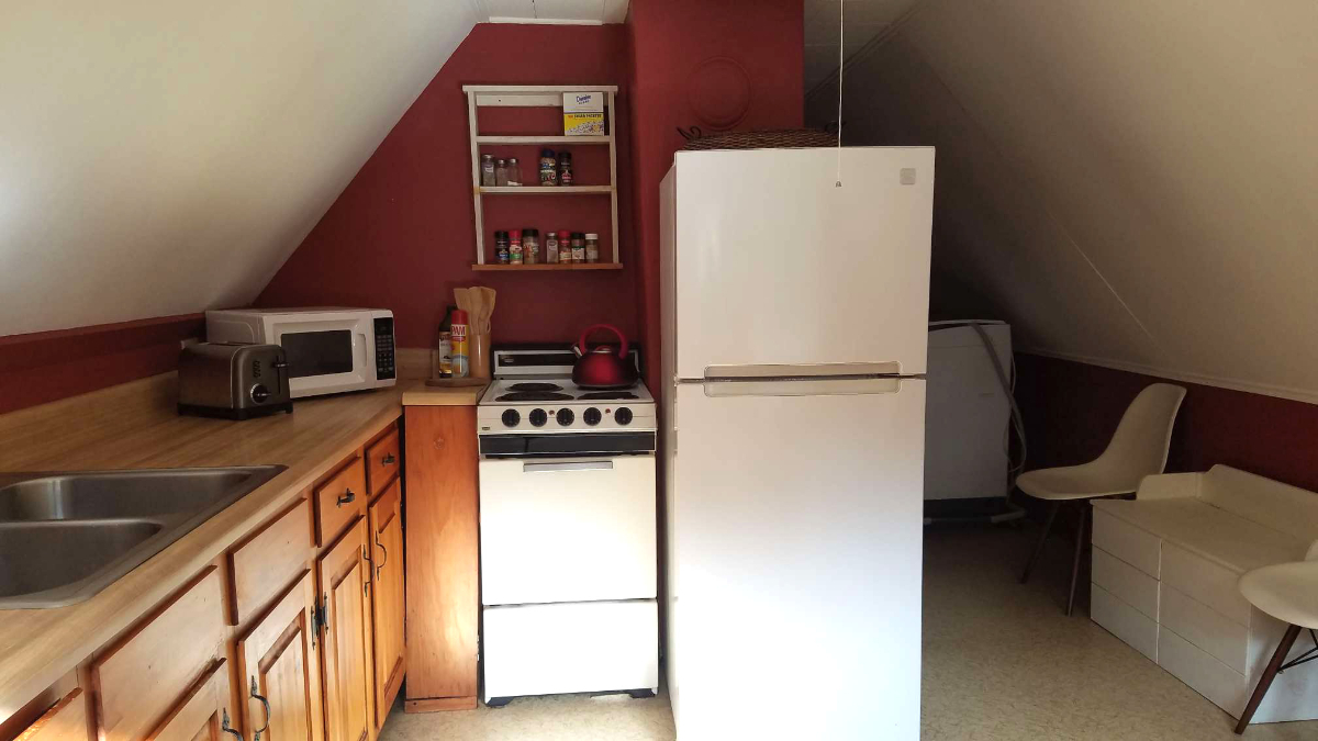 Intown Apartment Close to Everything - Photo 12