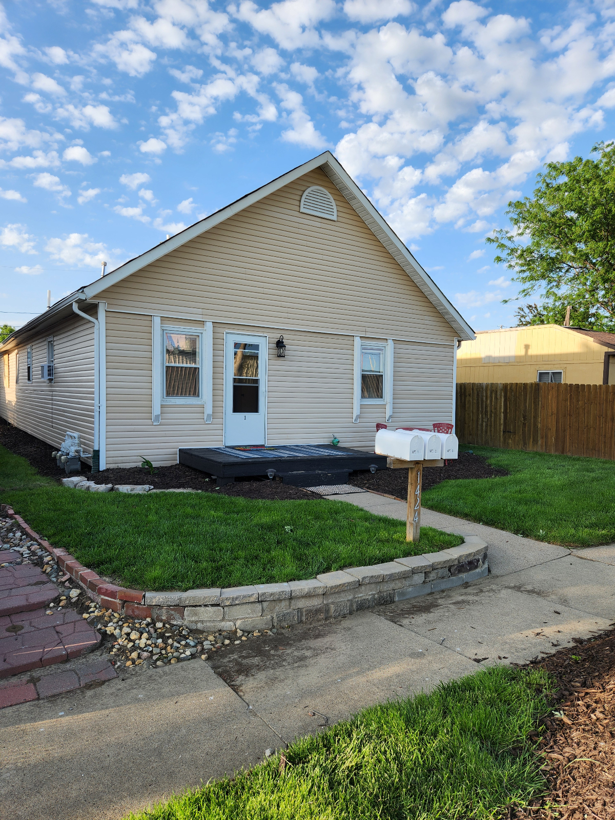 Council Bluffs Cottage #1 - Photo 2