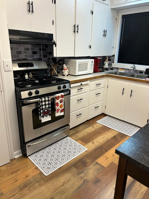 Inviting Furnished Home with Comfort & Convenience in Casper - Photo 4