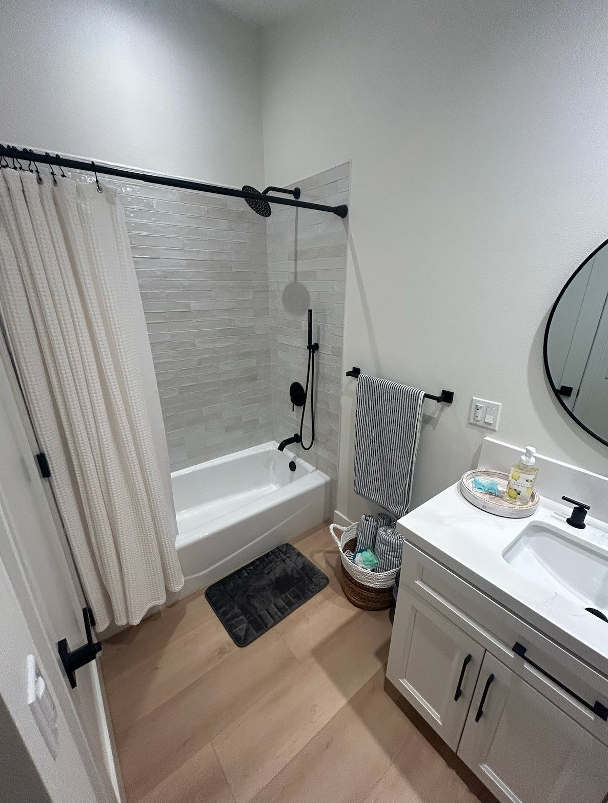 Brand New Detached Modern Masterpiece 2bd/1ba - Photo 5
