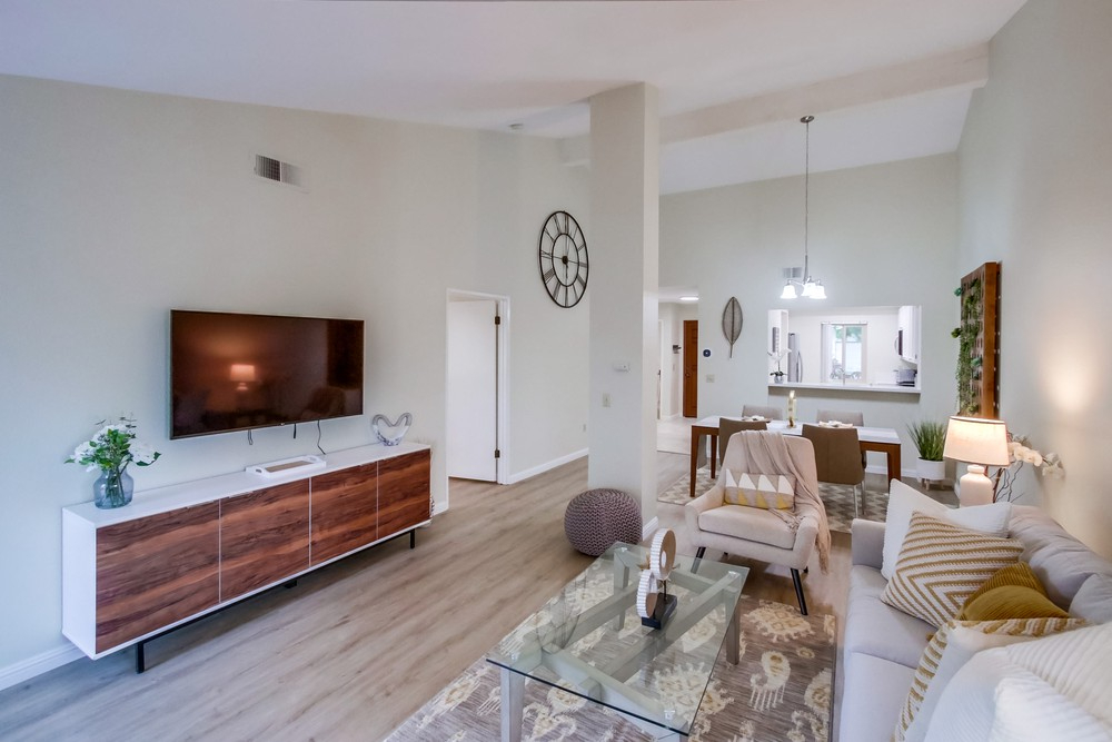 Bernardo Heights Single story 2 bedroom with attached garage and Golf Course Views - Photo 2