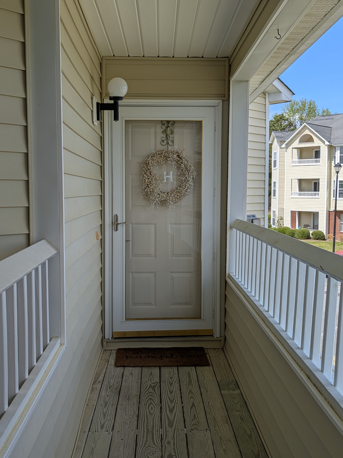 Spacious 2 BD- 2 Full bath with pool near hospital & medical district - Photo 3