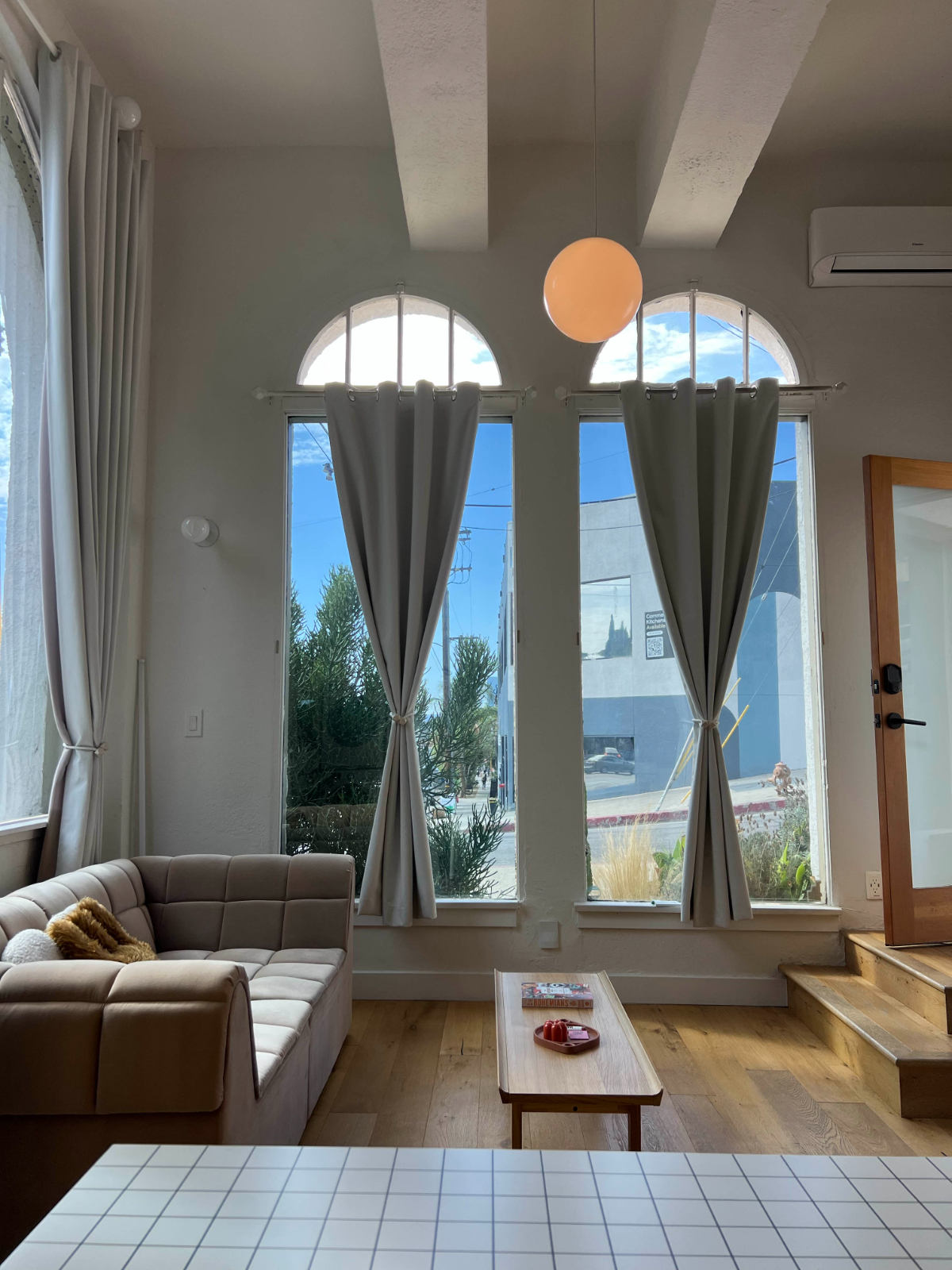Open-Concept Loft in the Heart of Echo Park - Photo 3