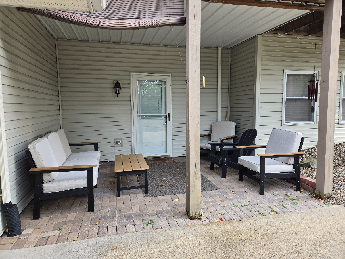 Home Away From Home - Photo 2