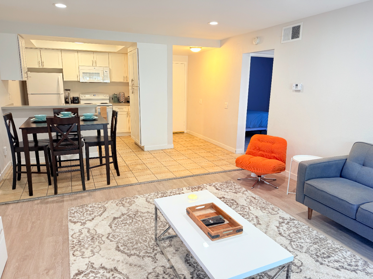 Mission Valley Furnished 2 bed condo - Pet friendly - Fast WiFi and Free parking - Photo 2