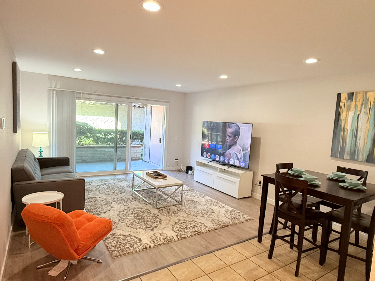 Mission Valley Furnished 2 bed condo - Pet friendly - Fast WiFi and Free parking - Photo 1