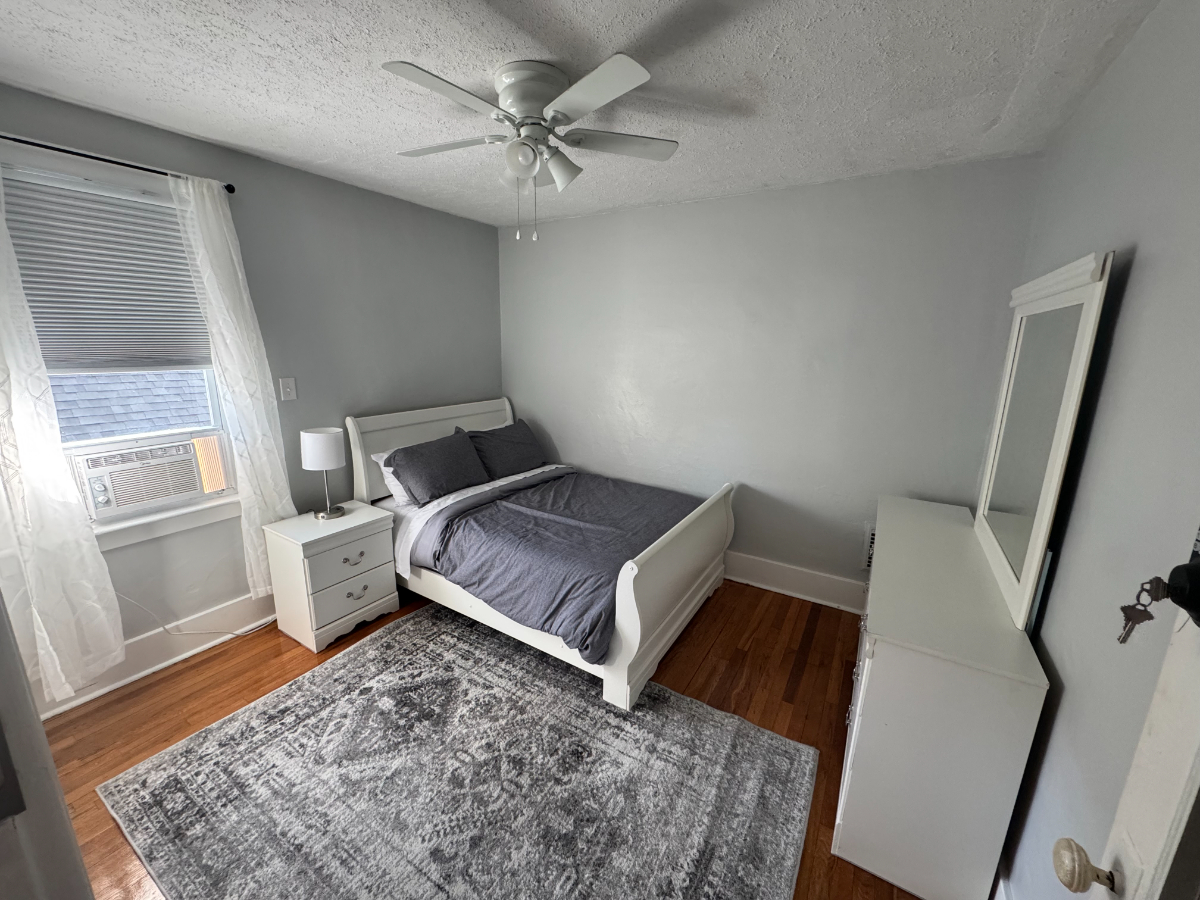 Private Room in Nice Quiet Neighborhood 5 min from Wynn, Utica College, MVCC - Photo 2