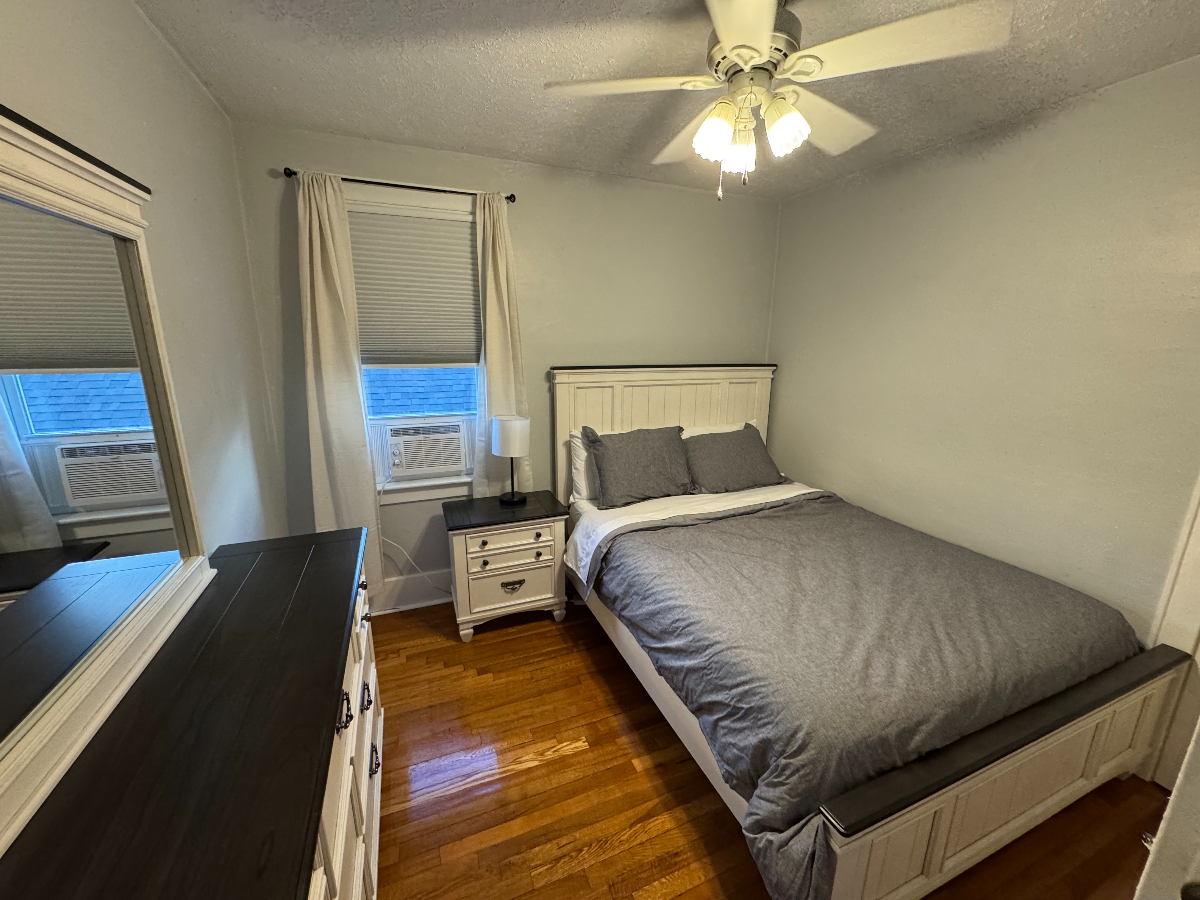 Private Room in Nice Quiet Neighborhood 5 min from Wynn, Utica College, MVCC - Photo 3