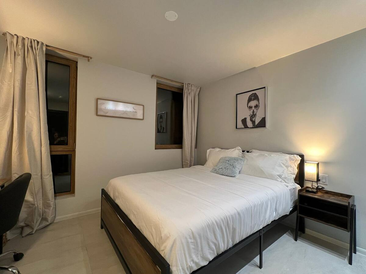 Cozy and Spacious Duplex Townhome - Photo 11