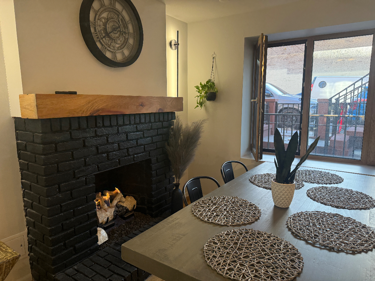 Cozy and Spacious Duplex Townhome - Photo 5