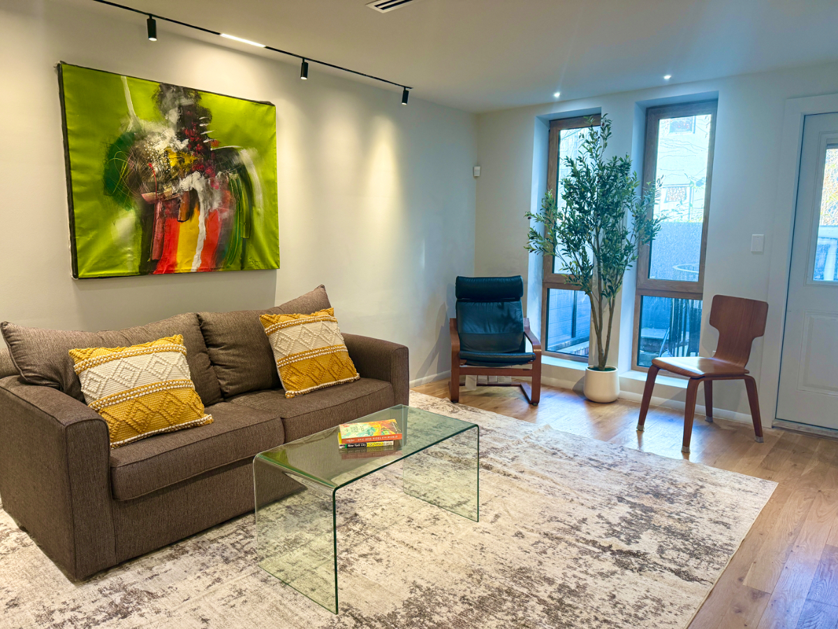 Cozy and Spacious Duplex Townhome - Photo 6