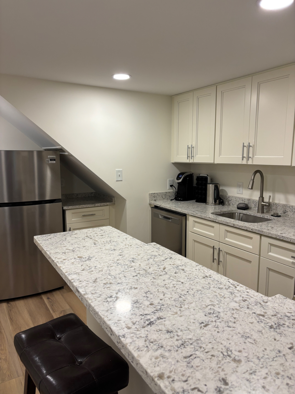 Renovated Capitol Hill 1BR/1BA, utilities included. - Photo 6
