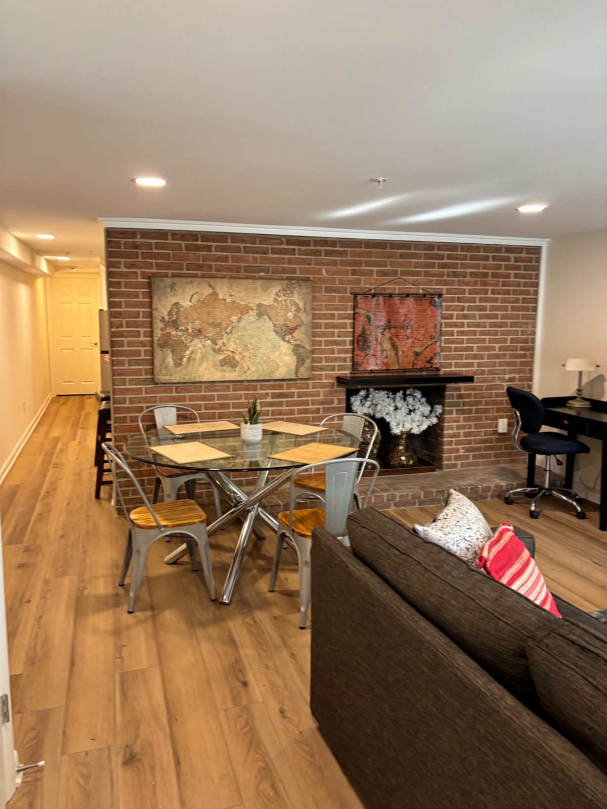 Renovated Capitol Hill 1BR/1BA, utilities included. - Photo 5