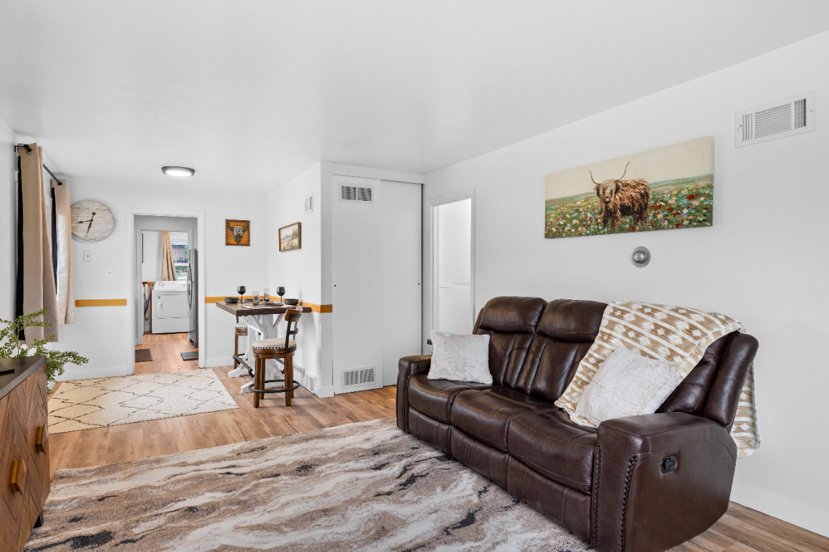 Completely Remodeled 1 Block from Hospital - Photo 4