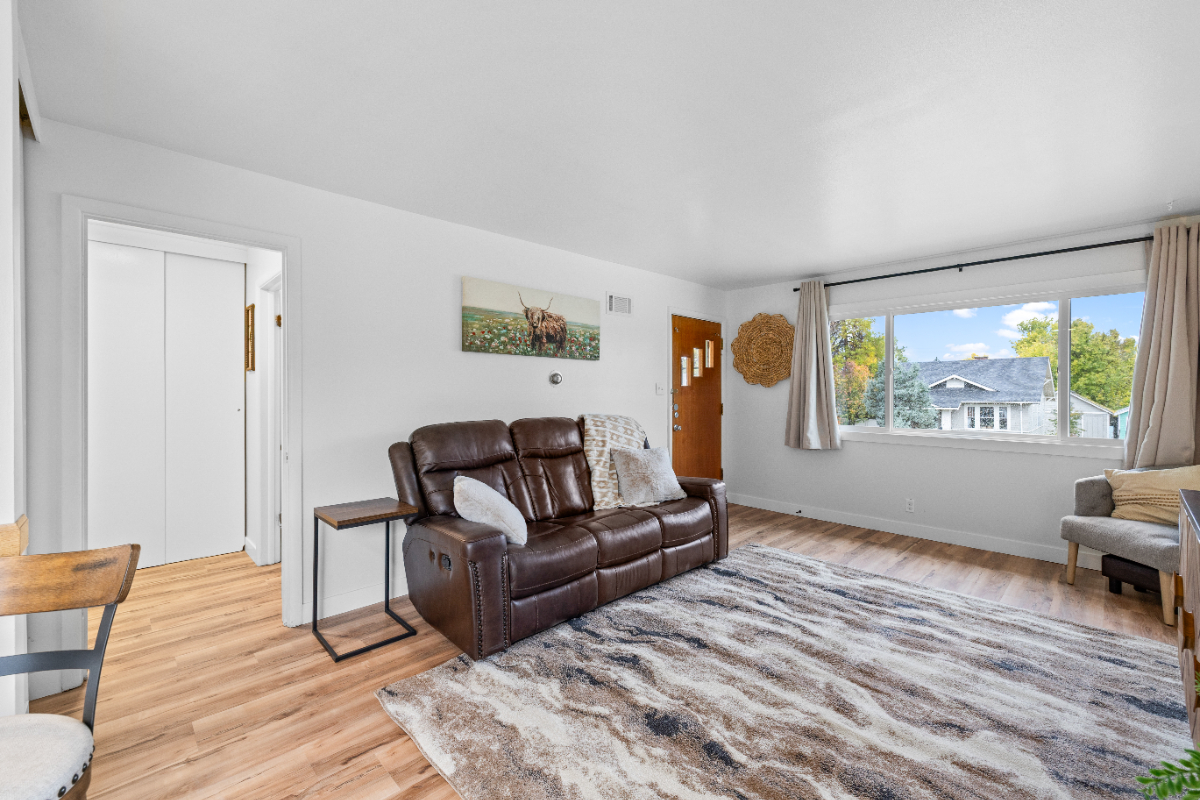 Completely Remodeled 1 Block from Hospital - Photo 5