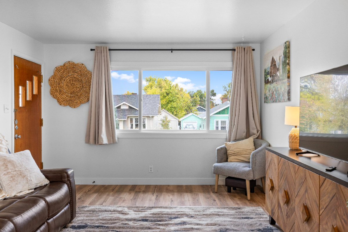 Completely Remodeled 1 Block from Hospital - Photo 9