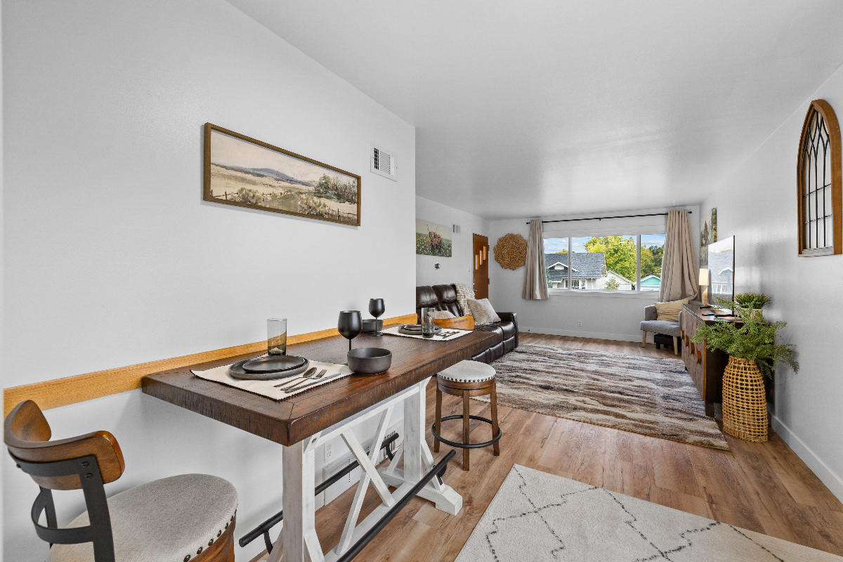 Completely Remodeled 1 Block from Hospital - Photo 11