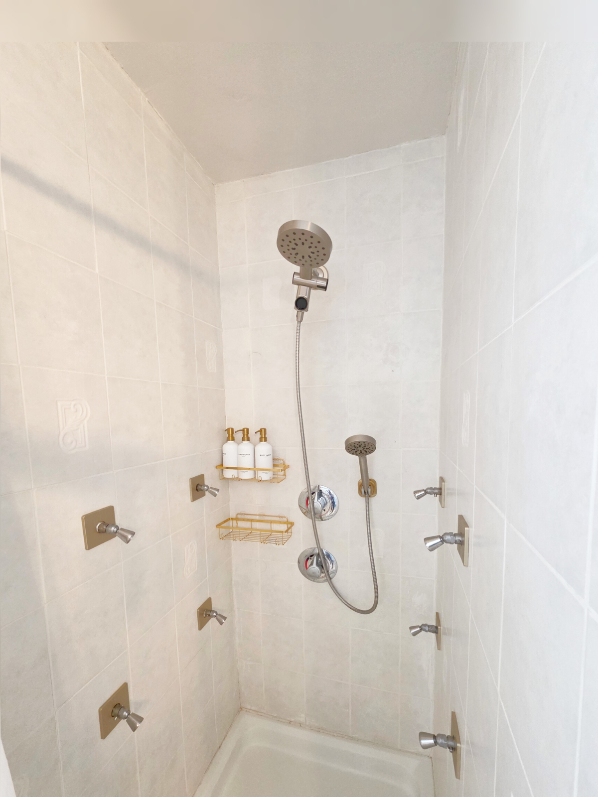 clean cozy, safe apartment with king bd, washer/drier, private yard and parking - Photo 9