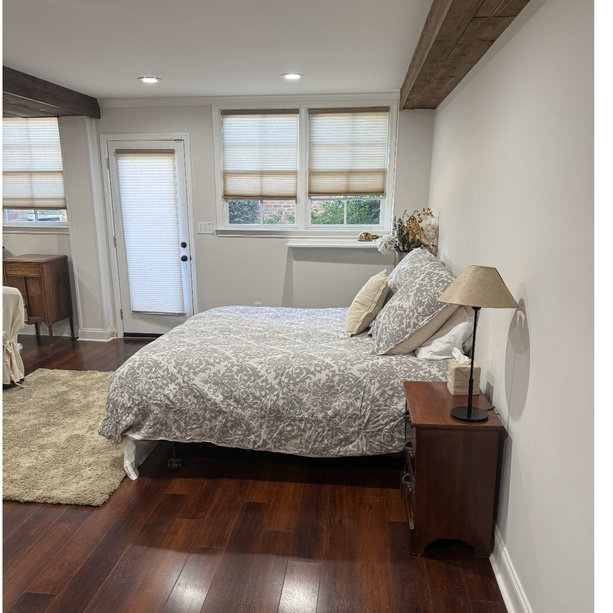 Light and Airy Basement Apartment to Rent in Dunwoody - Photo 2