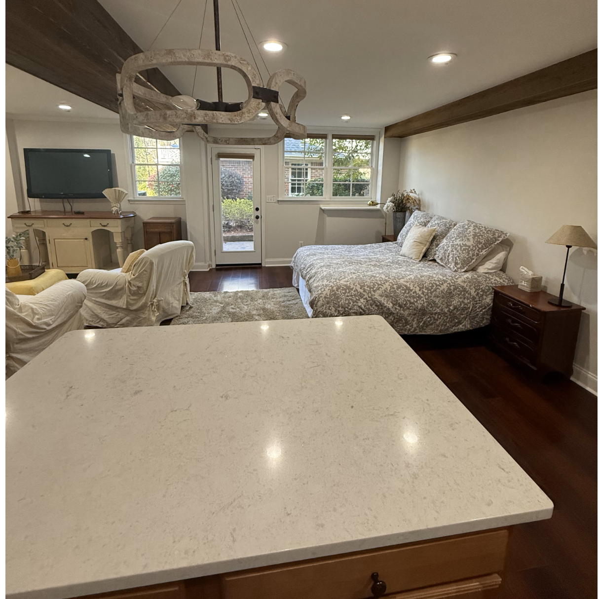 Light and Airy Basement Apartment to Rent in Dunwoody - Photo 6