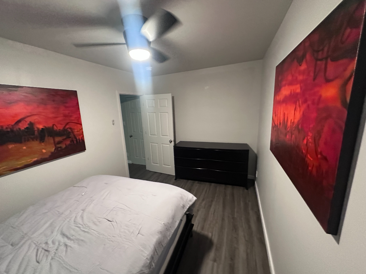 Shared Apartment with Full Kitchen & Laundry - Photo 4