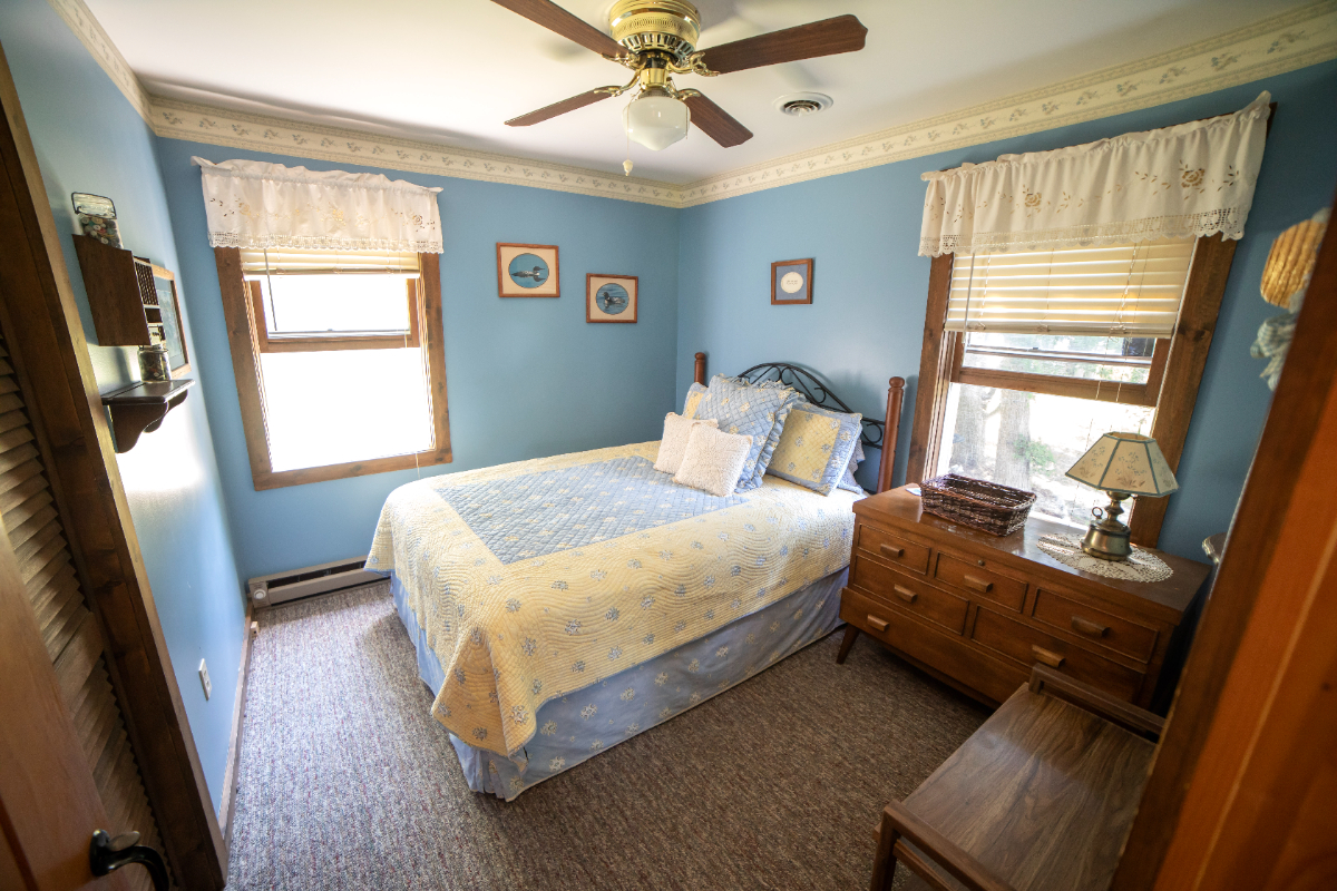 Gorgeous Lakefront Views - Photo 4
