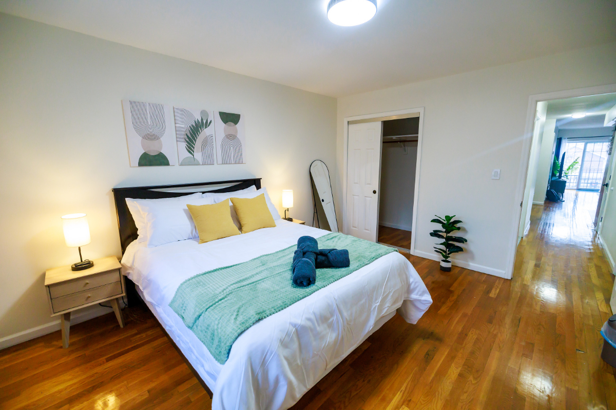Spacious 3 Bed 2 full bath in Bronx NYC - Fast 1G Internet, Safe, Convenient Location Near Everythin - Photo 3