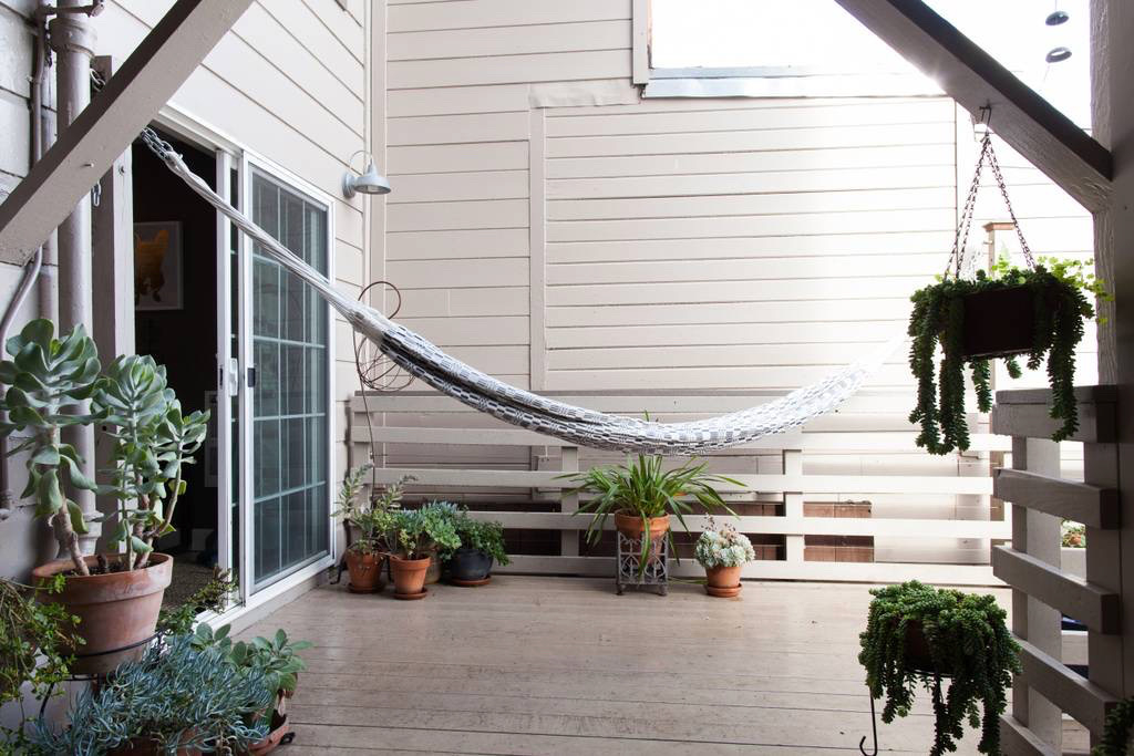 Modern Studio w Big Private Balcony - available OCT 26 - 4 Miles to 6 Hospitals, Easy BART Access - Photo 5