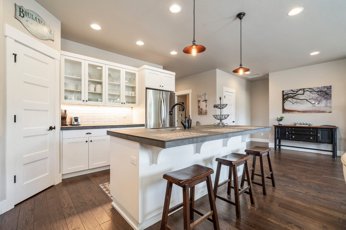 Midtown Farmhouse - A cozy 3 bed home in the heart of Bend - Photo 6