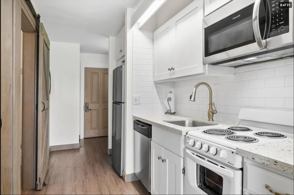 Cozy Bend Condo, Gym, Heated Pools & Trails - Photo 6