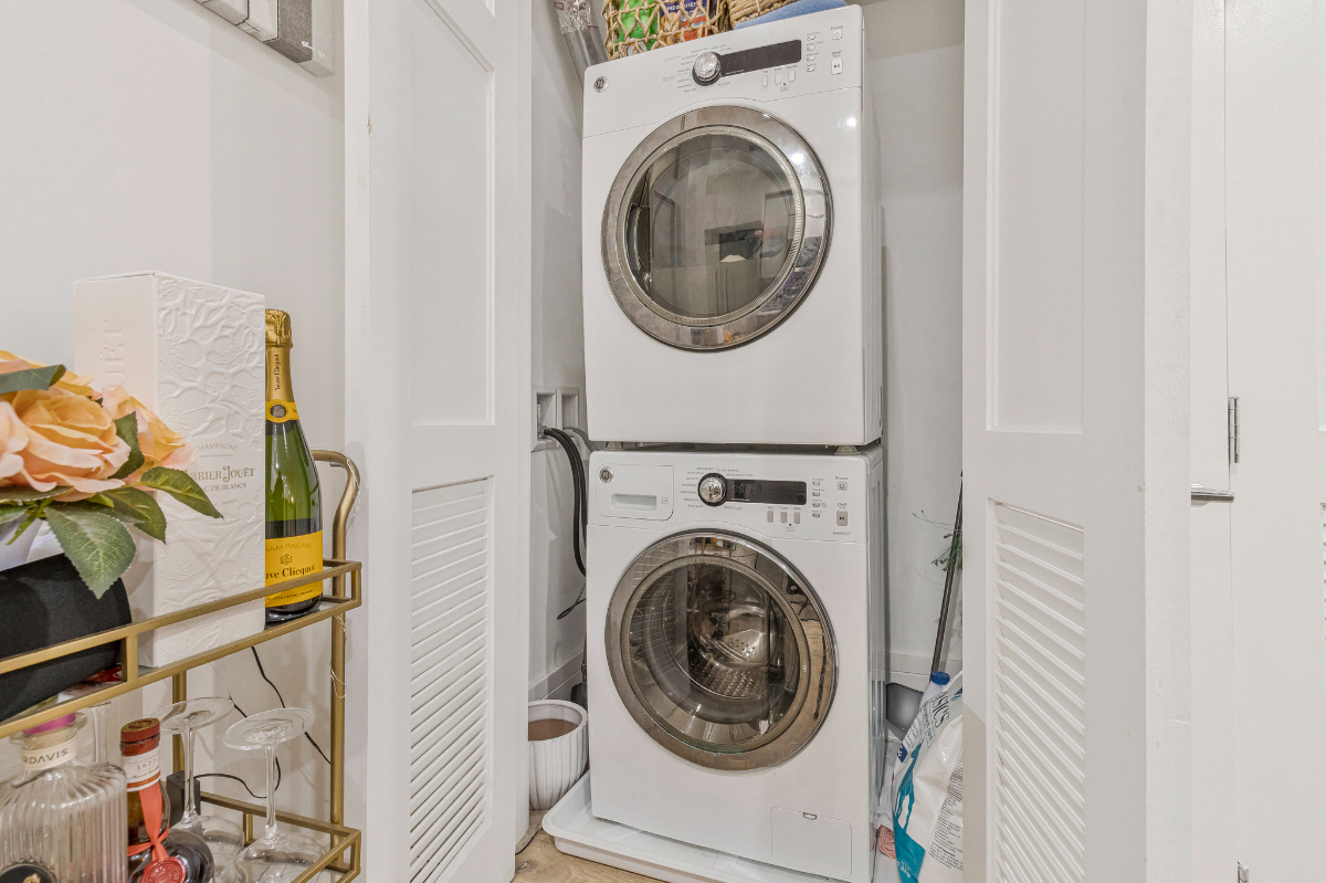 Charming Condo for  Prime Location - Photo 6