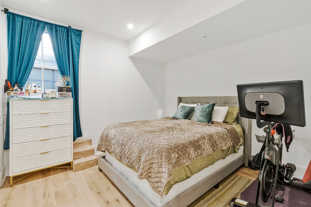Charming Condo for  Prime Location - Photo 9